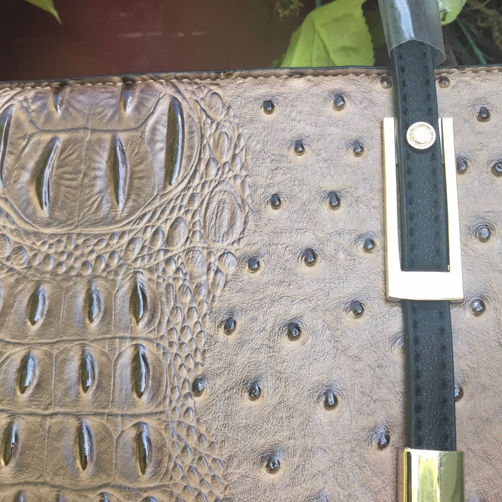Purse - Picture 2 of 5